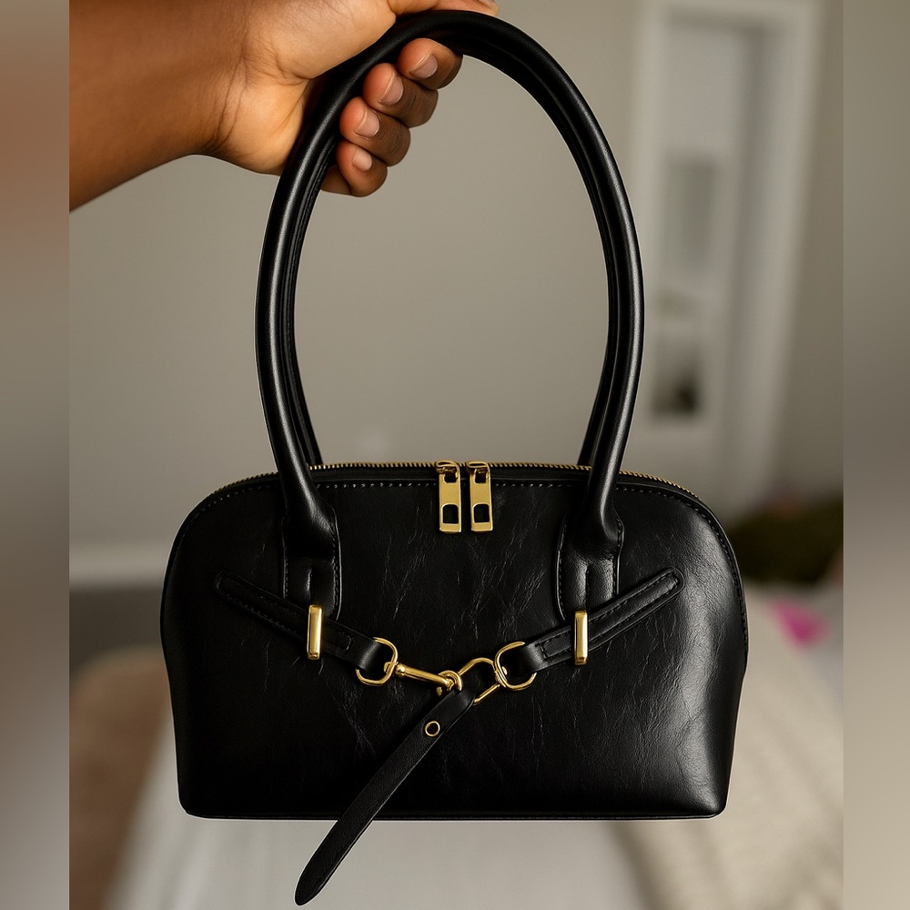 Elegant Black Leather Handbag